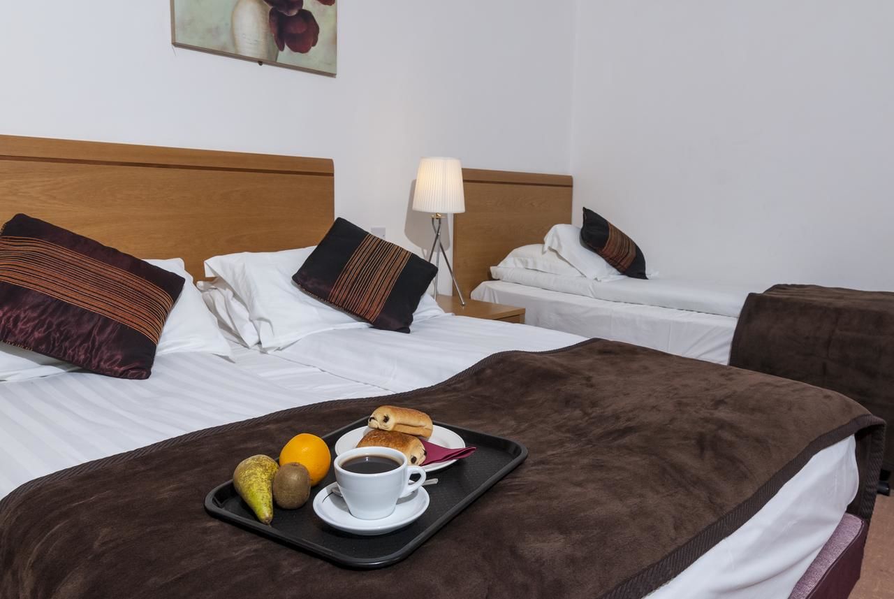 Отель Kilkenny House Hotel Килкенни