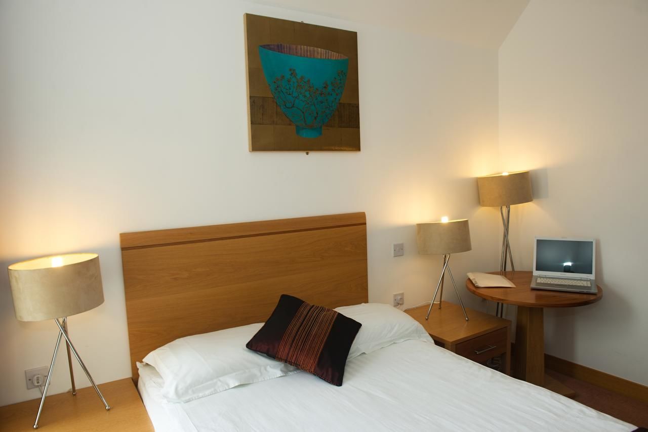 Отель Kilkenny House Hotel Килкенни