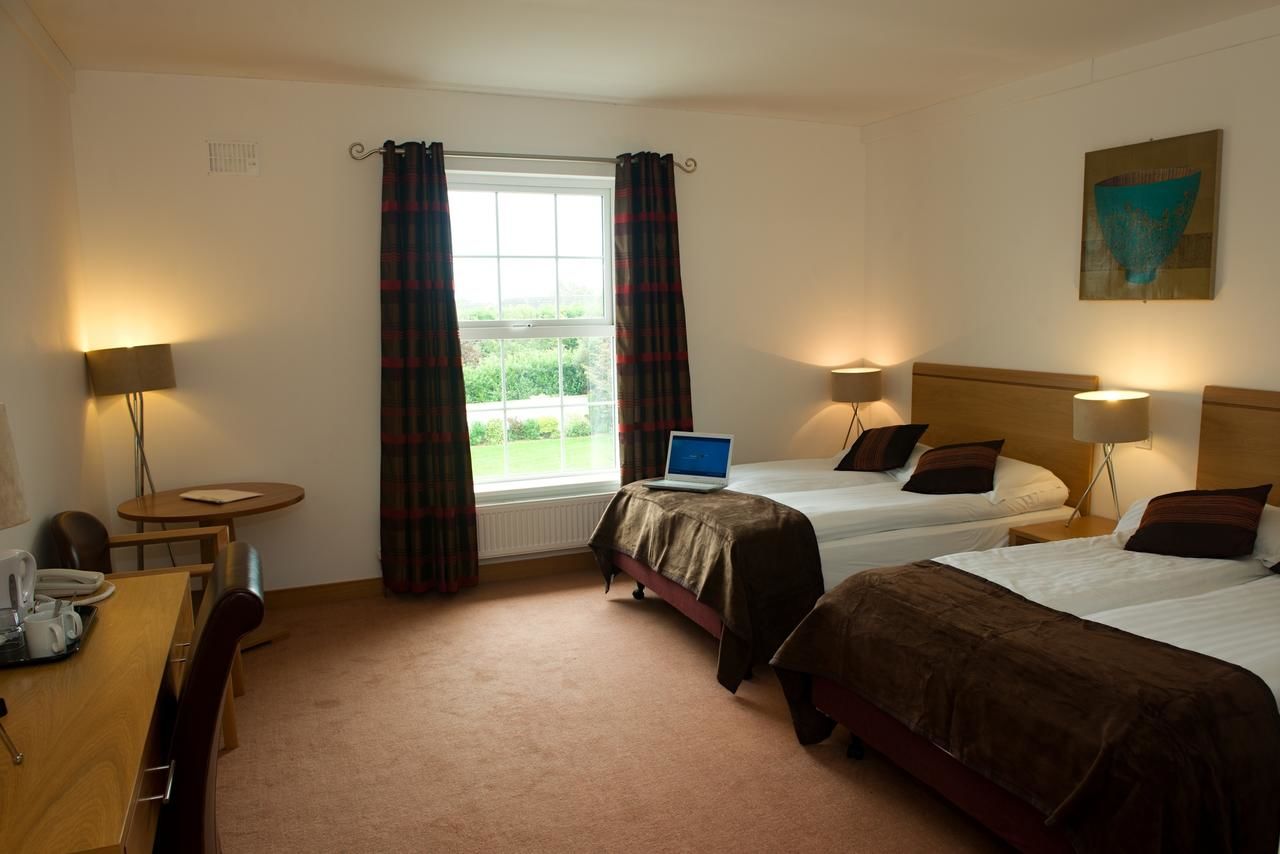 Отель Kilkenny House Hotel Килкенни